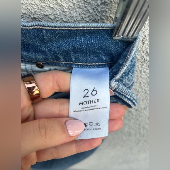 Mother insider Crop Step Fray Hijacking the Runway - Picture 11 of 14